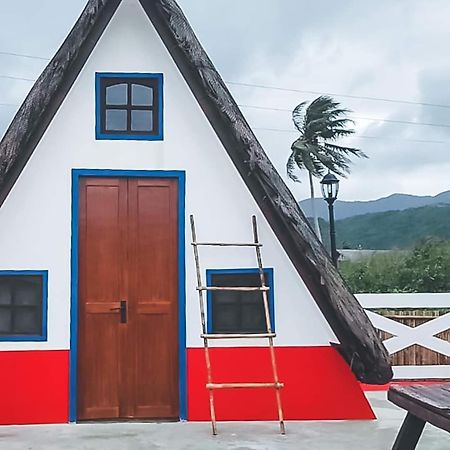 Triangle Huts Hotel Pagudpud Kültér fotó