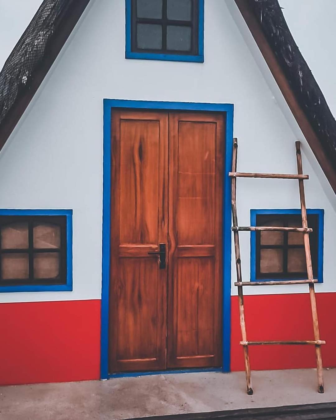 Triangle Huts Hotel Pagudpud Kültér fotó