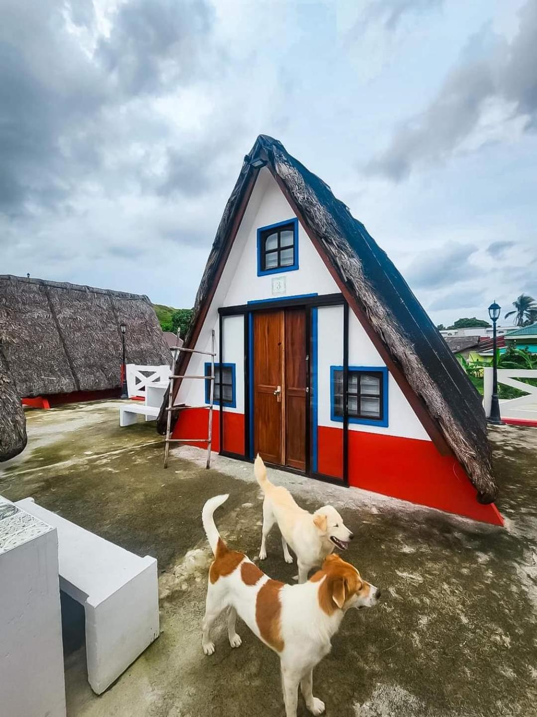 Triangle Huts Hotel Pagudpud Kültér fotó