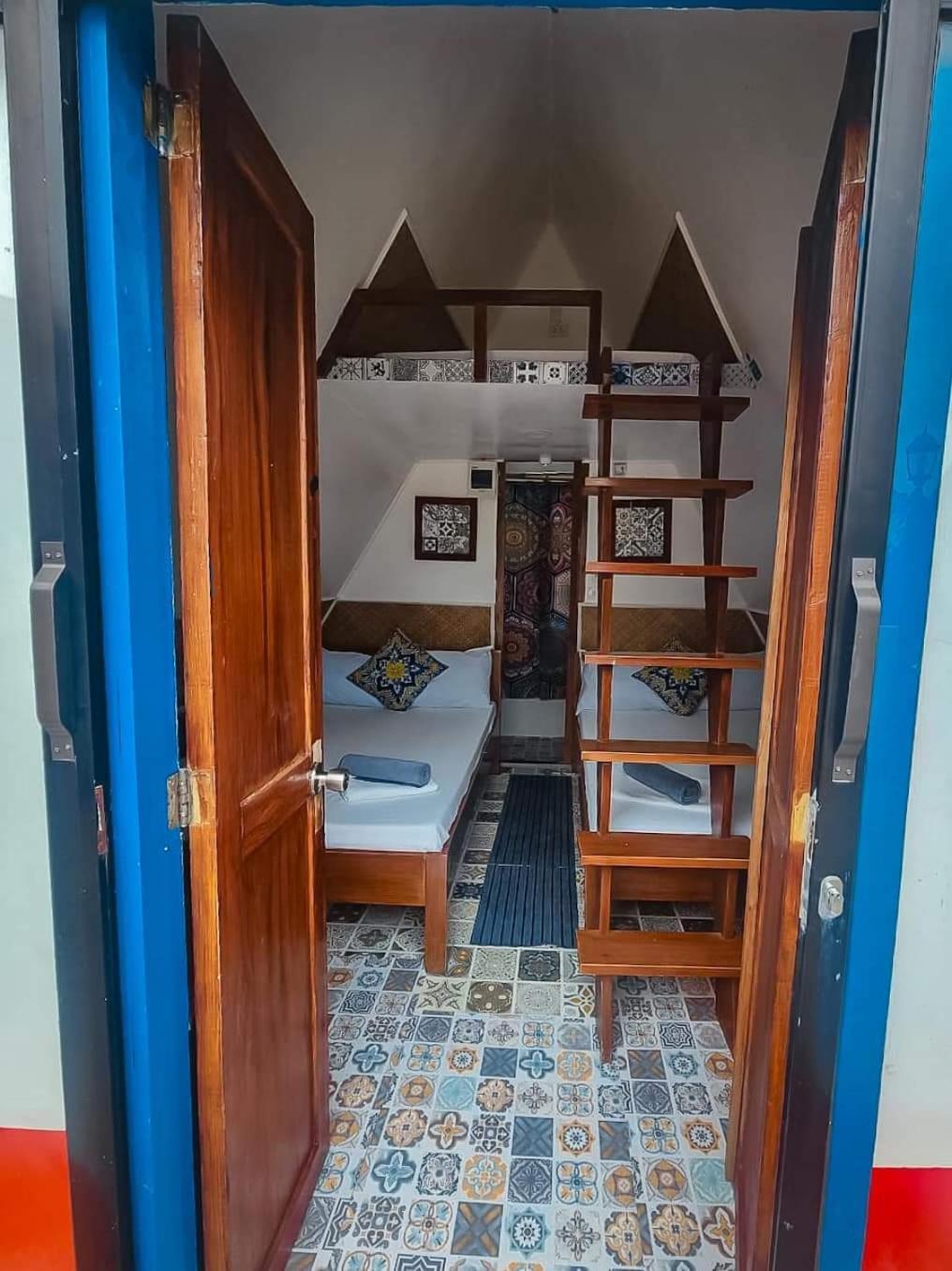 Triangle Huts Hotel Pagudpud Kültér fotó