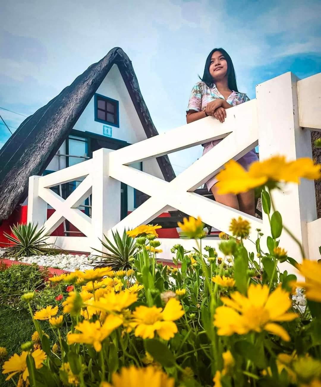 Triangle Huts Hotel Pagudpud Kültér fotó